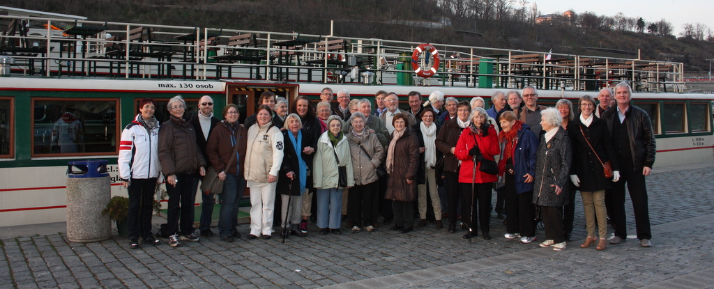 Deltagerne på PRAHA turen av HLF Bergen Vår 2011, , Fotograf: En Prahaturist? med Mattias og Inga kamera